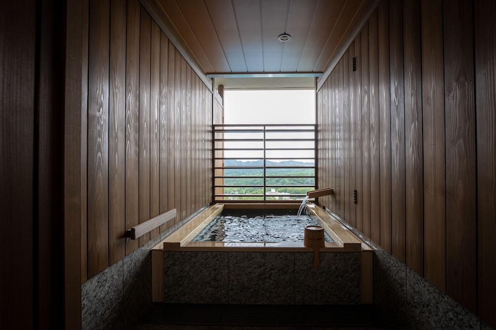 Arima Grand Hotel Kobe Bagian luar foto