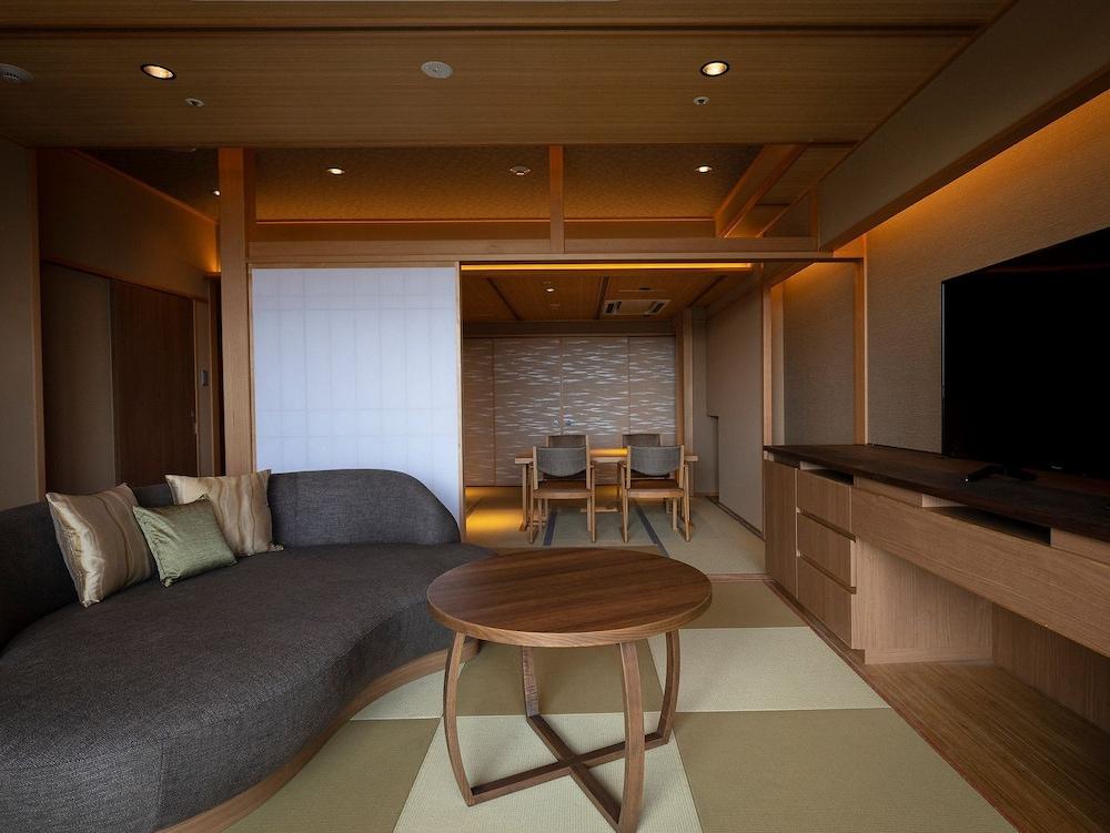 Arima Grand Hotel Kobe Bagian luar foto