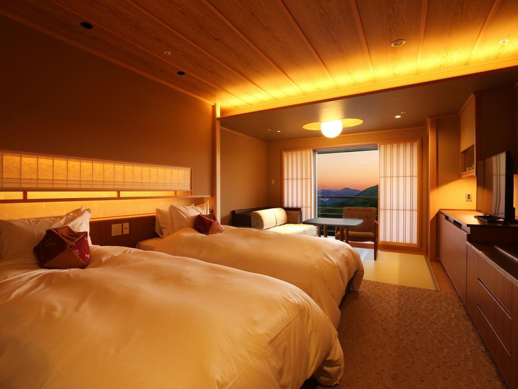 Arima Grand Hotel Kobe Bagian luar foto