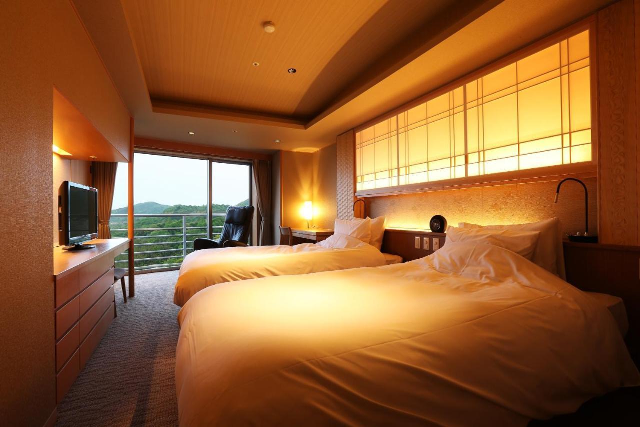 Arima Grand Hotel Kobe Bagian luar foto