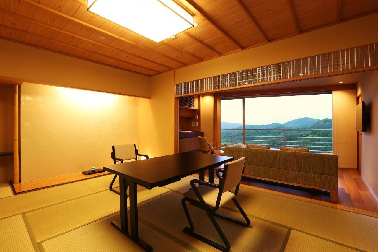Arima Grand Hotel Kobe Bagian luar foto